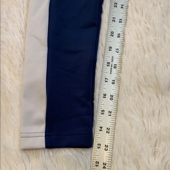 Adidas Women’s Climalite Navy and Pink Leggings Size XS - Picture 6 of 7